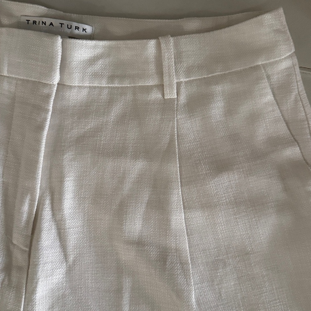 TRINA TURK
Ocotillo white Twill Shorts large - Picture 6 of 9